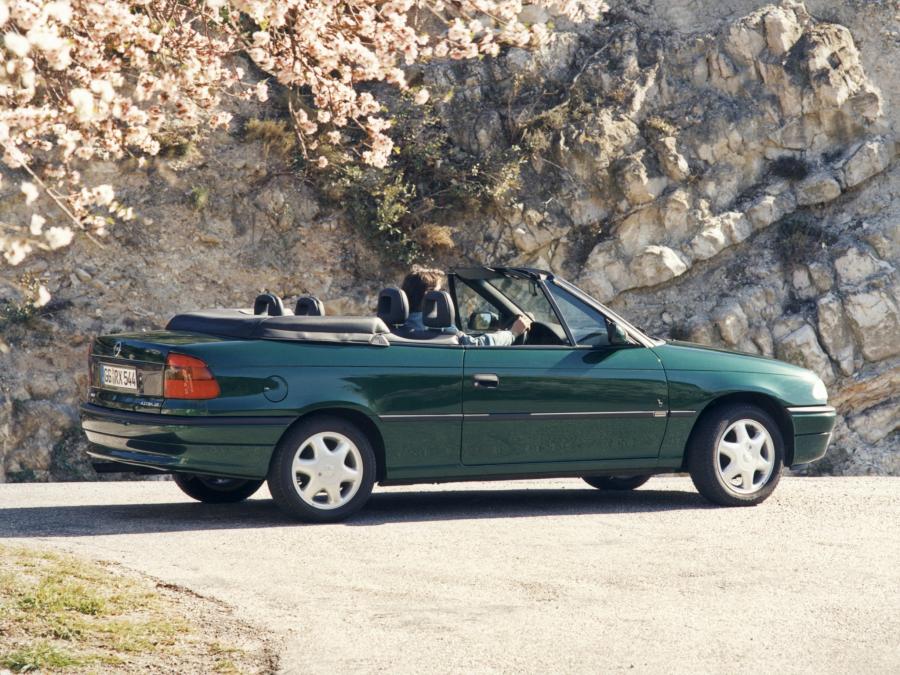  Opel Astra Cabrio 1994 года  (фото 2 из 6)
